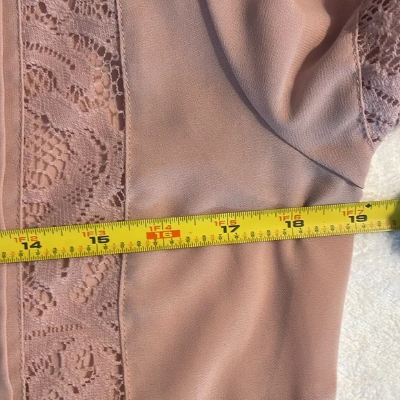 Knox Rose Blush Lace Blouse Size Small Oversized EUC Like New - Picture 6 of 7
